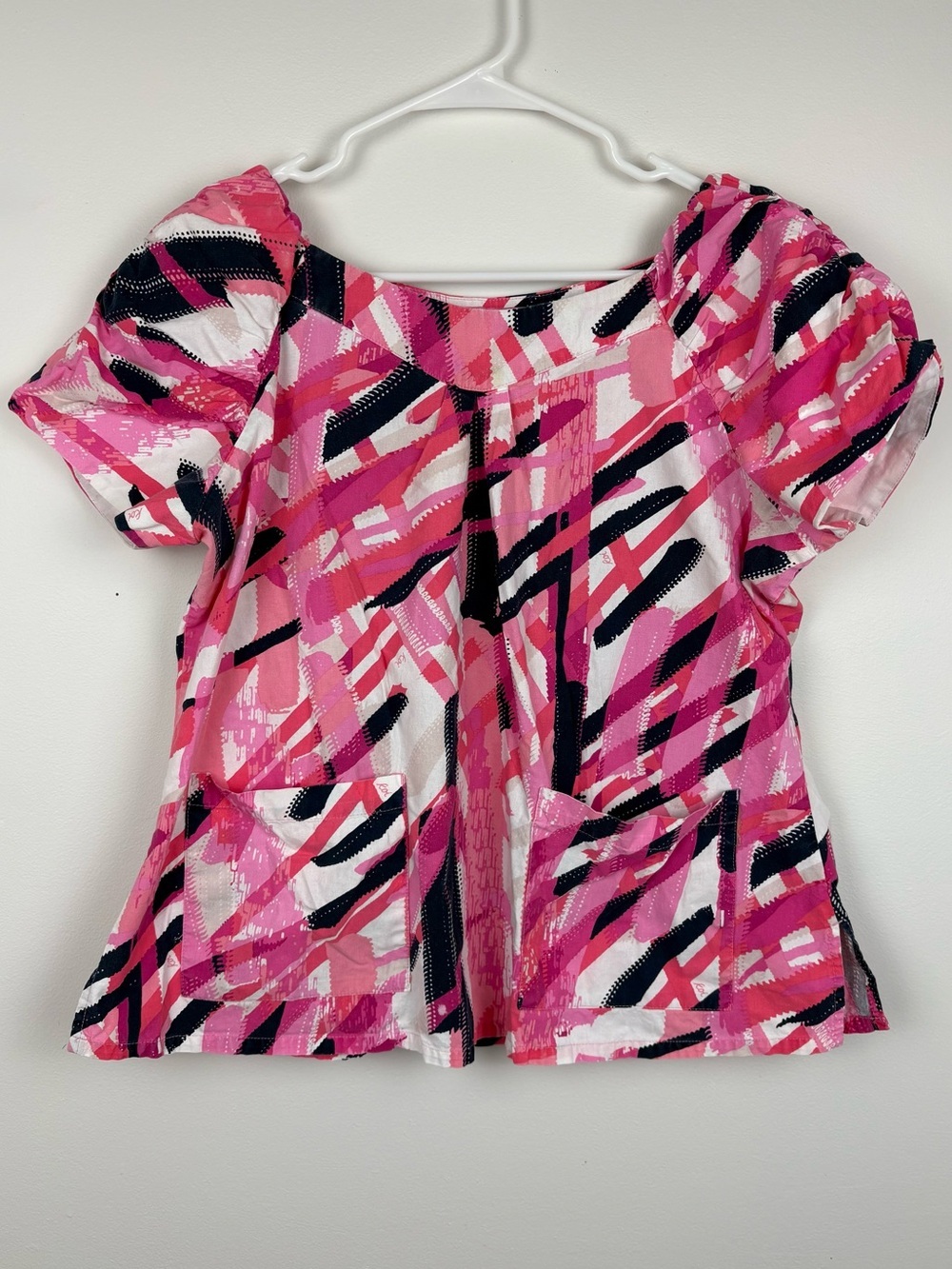 Koi Pink Abstract Print Puff Sleeve Scrubs Top EUC Large